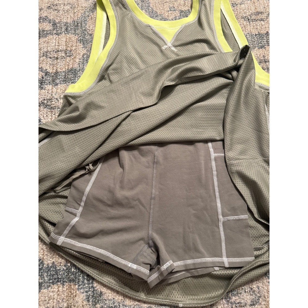 Free People Movement Walk Out One Piece in Sage Stone XS Excellent Condition - Picture 4 of 6